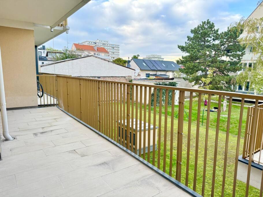 Moderne Mit Balkon - Naehe Shopping Sued Apartment *
